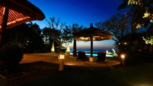 Dencarik Villa | Villa Surgawi