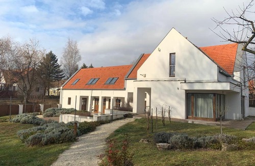 Vaszoly Bed & Breakfast | Villa Szent Jakab