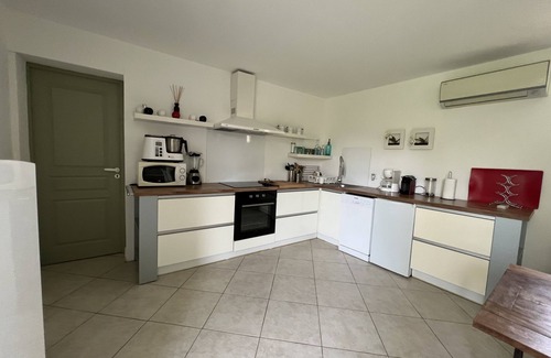 Bollene House | Villa T3 de 70m² Avec 4 Couchages et Jardin