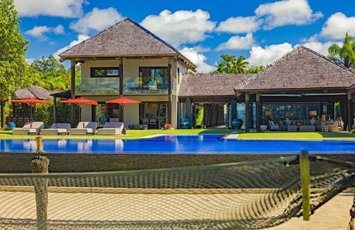 Pacific Harbour Villa | Villa Takali - Pacific Harbour Fiji - Private Beachfront Villa -