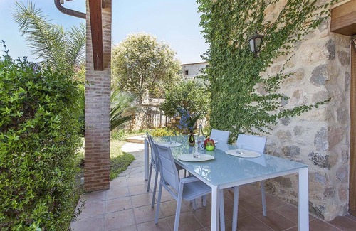 Pedralba Apartment | VILLA TAMARIT (Detached house, garden and swimming pool, up to 12 people)
