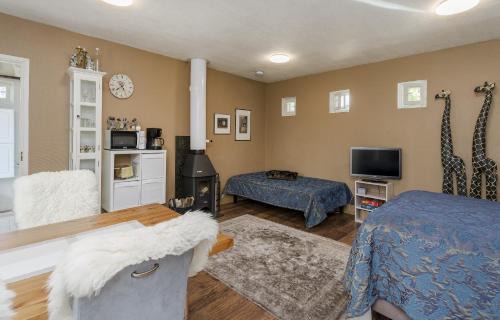 Tuusula House | Villa Tammikallio Guest House, near the airport - Kodikas vierasmaja Tuusulassa