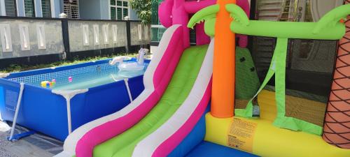 Kampung Bakat Hulu Villa | Villa Tamu Dr Din - Portable Pool