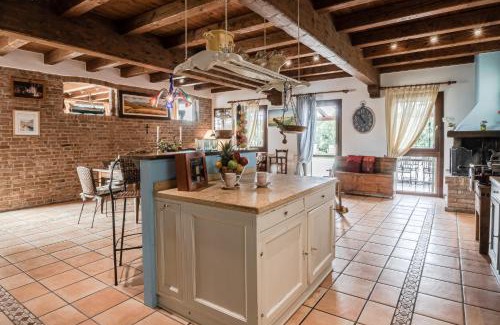 Ca' Pirami Villa | Villa Tania