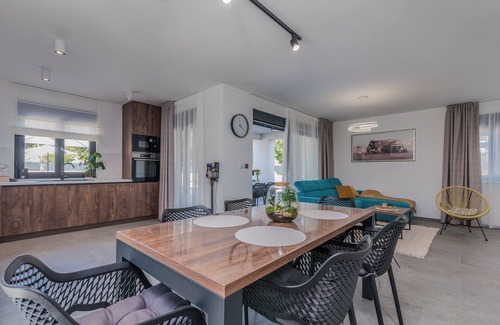 Kornic Villa | Villa Taralis with heated pool (Kvarner - Kornić)