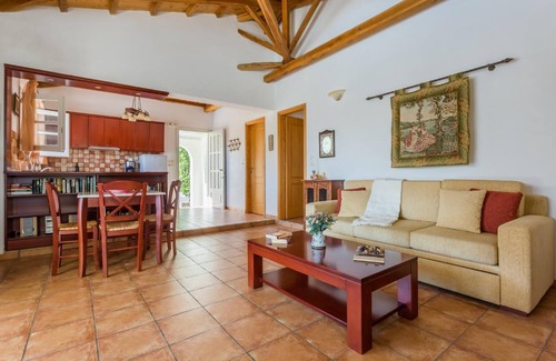 Votsi Villa | Villa Tassoula - One Bedroom Villa, Sleeps 3