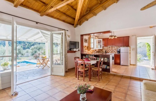 Votsi Villa | Villa Tassoula - One Bedroom Villa, Sleeps 3