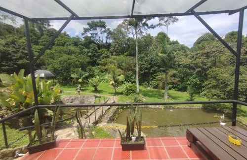 Sasaima House | Villa tata Granja autosostenible