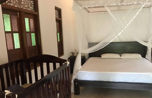 Ambalangoda Villa | Villa Teak Cottage In Hikkaduwa