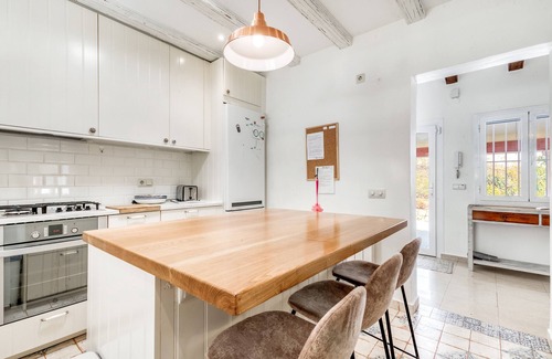 Tarraula Villa | Villa 'Tennis Rosalia' with Mountain View, Wi-Fi and Air Conditioning