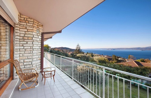 Albisano Apartment | Villa Teresa-Lake View