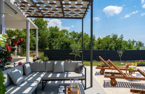 Blizna Donja House | Villa Terra with heated pool