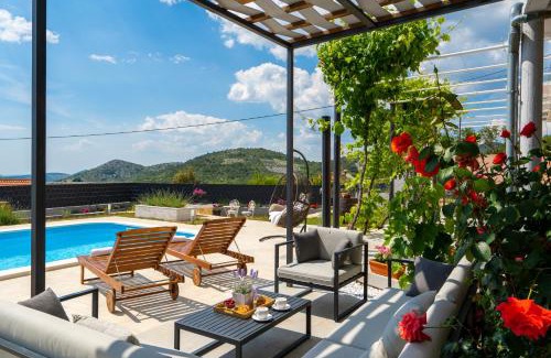 Blizna Donja House | Villa Terra with heated pool