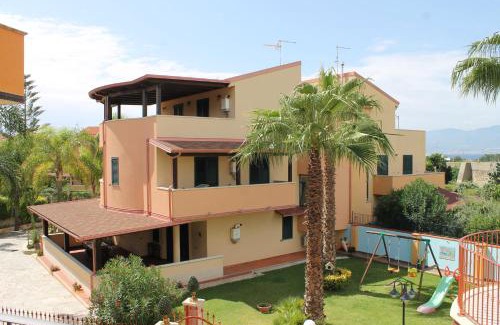 Catona House | Villa Terry