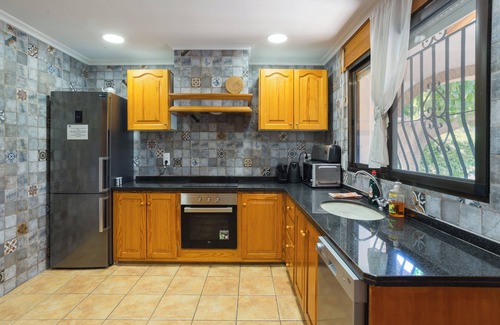 Les Deveses Villa | Villa 'Terry' with Mountain View, Private Pool and Air Conditioning