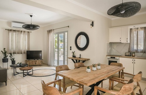 Karavados Villa | Villa Thalassa is a 3 bedroom Villa front of the sea with private swimming pool