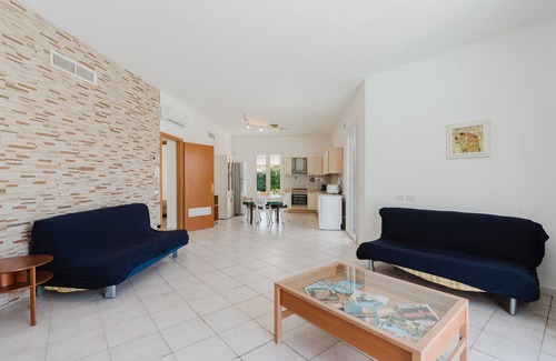 Tre Fontane Villa | Villa 'The Pearl Of Sicily New Salt Pool' with Sea View and Air Conditioning