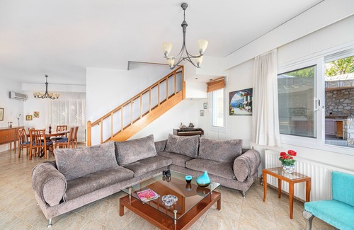 Molos-Agios Konstantinos Villa | Villa Thea: We live it. You’ll love it! (1h 50min from Athens Intl. Airport)