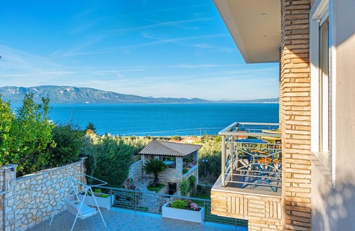 Molos-Agios Konstantinos Villa | Villa Thea: We live it. You’ll love it! (1h 50min from Athens Intl. Airport)