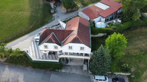 Hofstetten House | Villa Theresa
