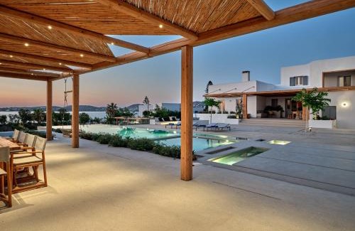 Parikia Hotel | Villa Tiah