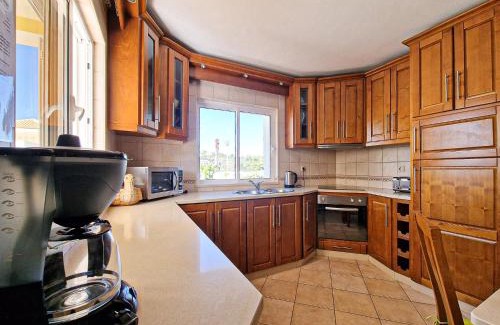 Albufeira Villa | Villa Tio Pedro - Swimming Pool - For families- BY BEDZY