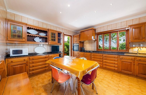 Marina Manresa Villa | Villa "Tita" with Sea View, Private Garden & Wi-Fi
