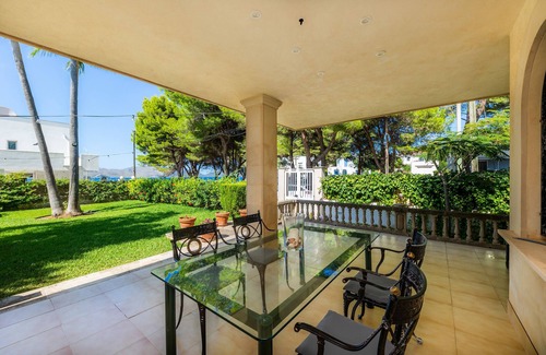 Marina Manresa Villa | Villa "Tita" with Sea View, Private Garden & Wi-Fi