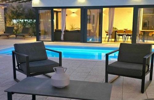 Milna (Brac) House | Villa TM with private heated pool, poolhouse & private garage