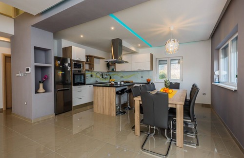 Kastel Stari House | Villa Toni with swimming pool