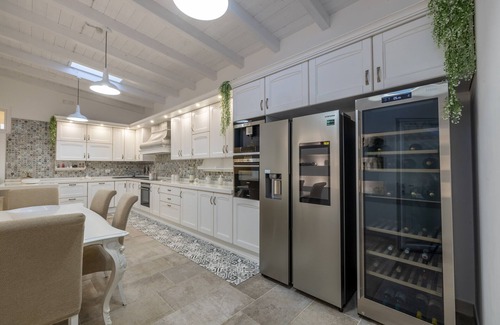 Francavilla Fontana Villa | Villa Tra i Due Mari con Spa by Pugliadamare