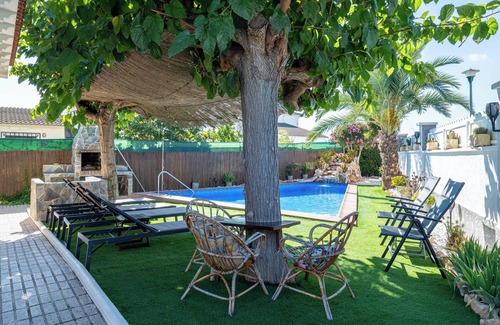 Creixell Villa | Villa "Traditional" with Private Pool & Wi-Fi