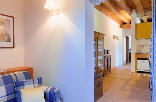 Dolo Apartment | Villa Tron. 'Portico' apartment on the Brenta Riviera between Venice and Padua.
