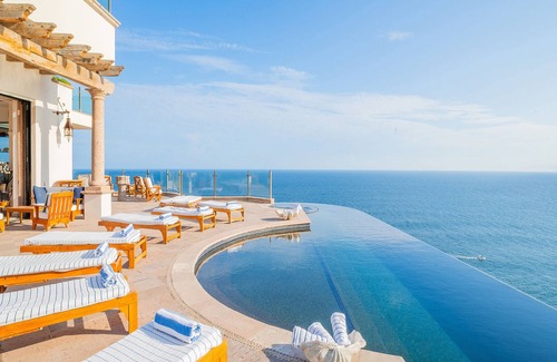 Pedregal Villa | Villa Turquesa: Iconic Cliffside Villa Sunset Views Rooftop Deck. Promos Avail.