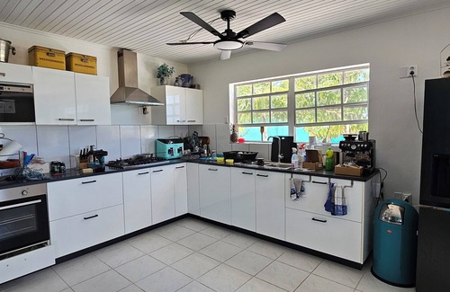 Montana Rey Villa | Villa Turquoise Curaçao: Central location, elevated with great views.
