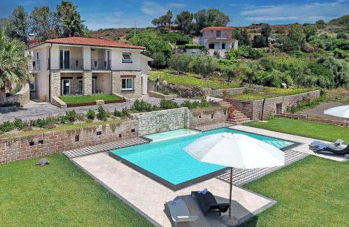 Magomadas House | Villa Turquoise