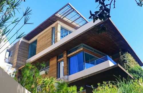 Bantry Bay Villa | Villa Twee - Three Bedroom Villa, Sleeps 6