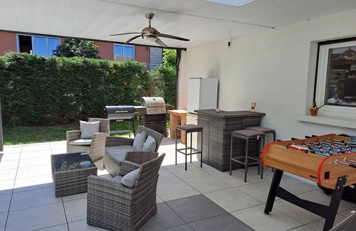 Mont-de-Marsan Villa | Villa-type house with terrace and pool