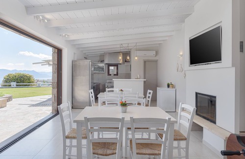 Kontos Villa | Villa Tzikides Aegina