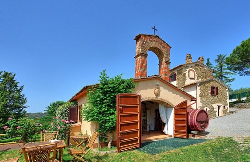 Agello Villa | Villa Uccellaia - Country Villa Rental with swimming pool in Umbria