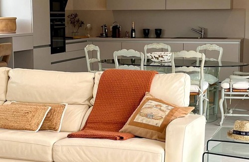 Saint-Maximin Villa | VILLA UCETIA, JUST OUTSIDE UZES