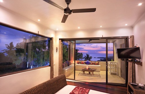Senggigi Bed & Breakfast | Villa Umbrella