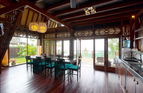 Senggigi Bed & Breakfast | Villa Umbrella