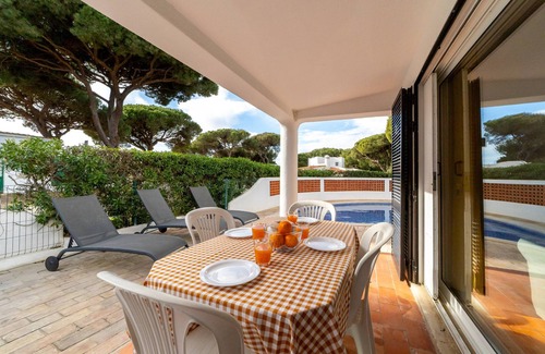 Quarteira Villa | Villa Uno by HelloVacations