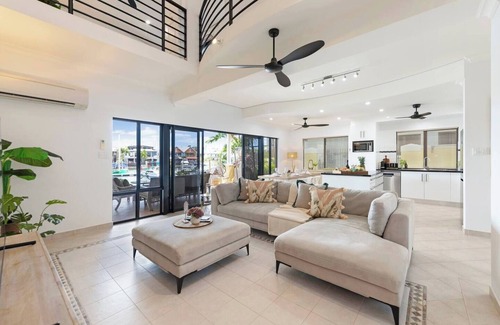 Stuart Park House | Villa Utopia on the Marina | 3 Bed, 3 Bath by Tropical BNB