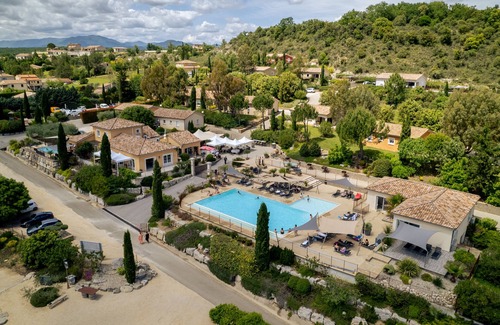 Saint-Maurice-dʼArdeche Villa | Villa Viognier - private terrace and garden