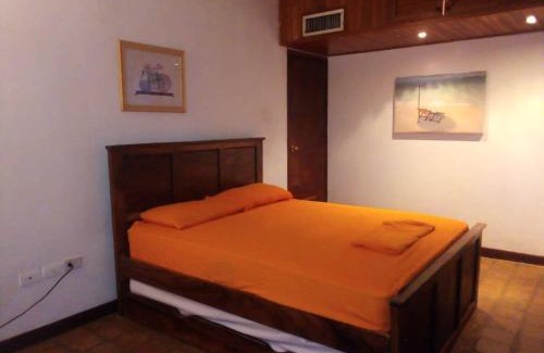 Tucacas House | Villa Vacacionales Los Cayos Con Playa Privada