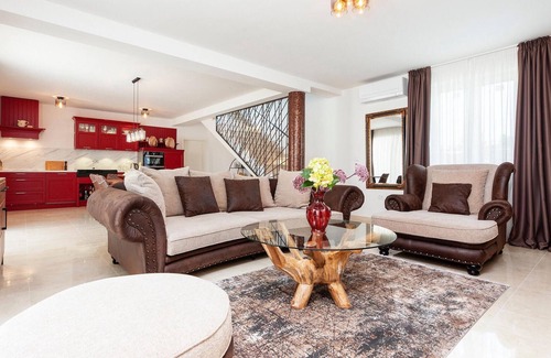 Debeljuhi House | Villa Valentina Residence
