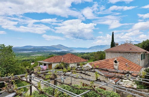 Kotor Villa | Villa Valeriana with Outdoor Pool