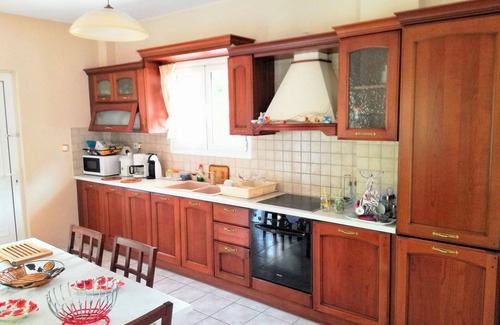 Ipsos Villa | Villa Valia Seaside (Coastline-Beach access-Nature-Ipsos bay Corfu)